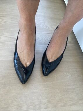 Vintage Italian leather pumps in excellent condition Size 6 and a little bit